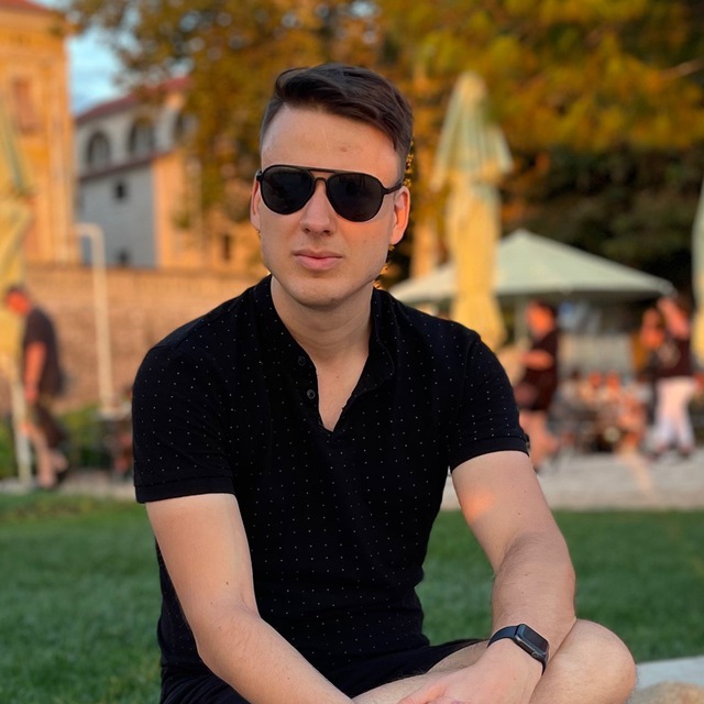 a picture of David Gnamuš smiling